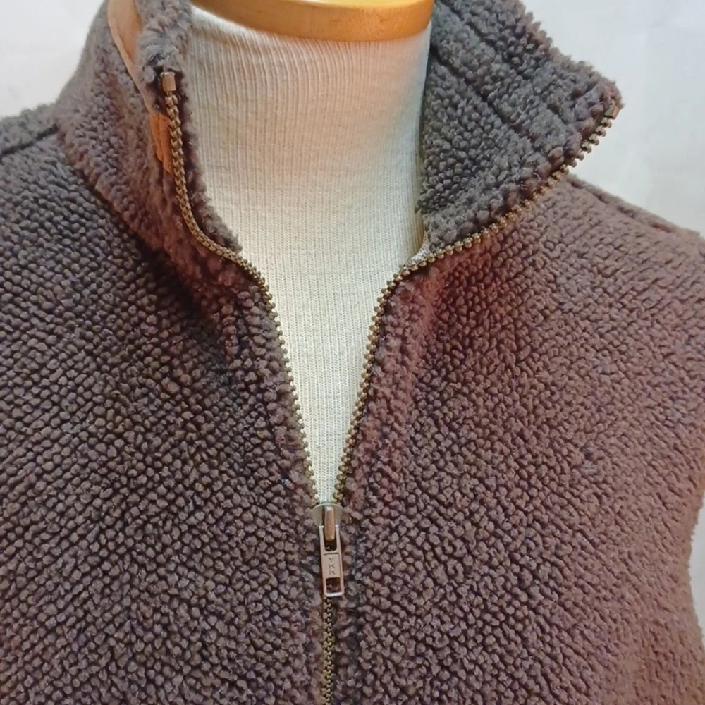 NWT Sherpa full zip Columbia vest - Picture 2 of 6